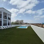 Star By Nicolet Apartment *