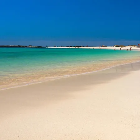 Star By Nicolet Apartman